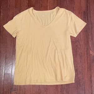 American Eagle yellow short sleeve tee